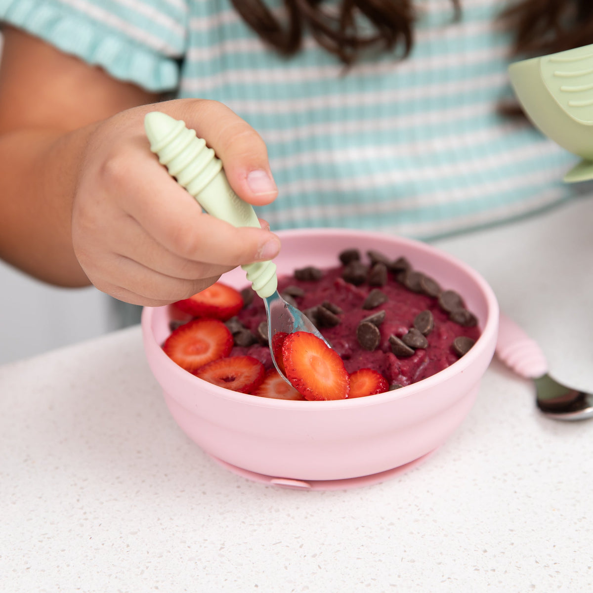Silicone Suction Bowls That Sticks to Tables + Highchairs | Bumkins