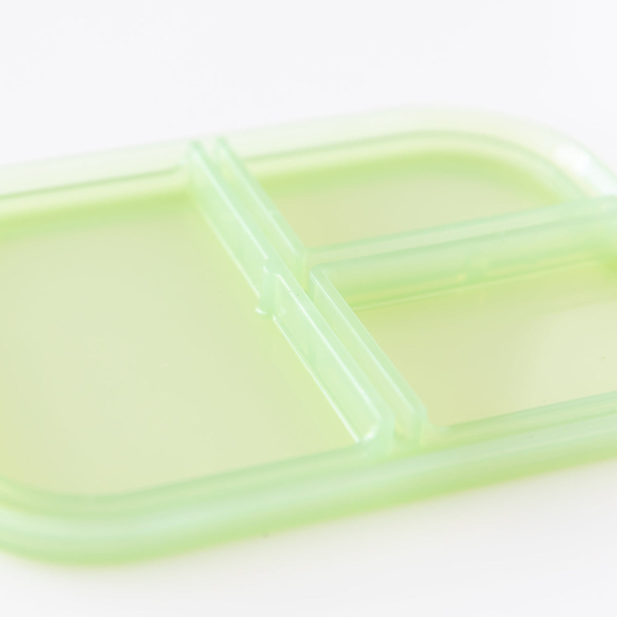 Green Jelly Leakproof Bento Box for Meal Prep, Food Storage | Bumkins