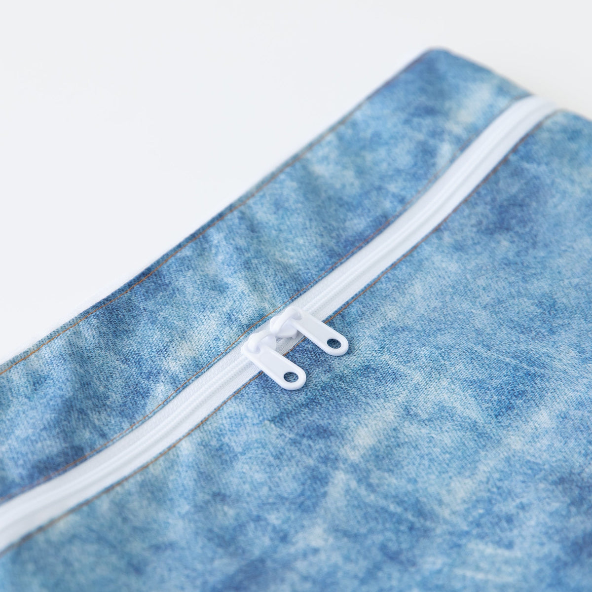 Wet/Dry Clutch: Crushed Denim | Bumkins