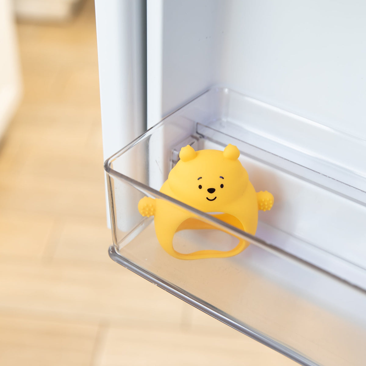 Silicone Un-Droppable Mitt Teether: Winnie the Pooh | Bumkins