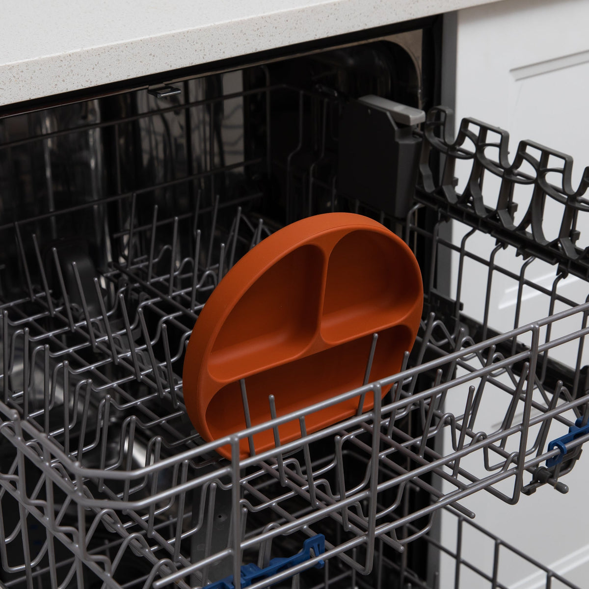 Platinum Silicone 3 Section Plate That Suctions to Surfaces | Bumkins